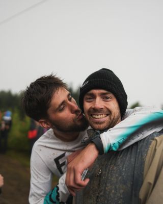 Tohle není příspěvek o riders, ani sponzorech. Tohle je příspěvek O VÁS! 🤘 O plném kopci v dešti, o té nejlepší atmosféře,...